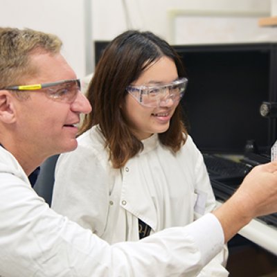 Professor Matt Trau and PhD student Jing Wang 